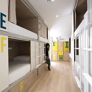 Hostel U-sense For You, Σεβίλλη